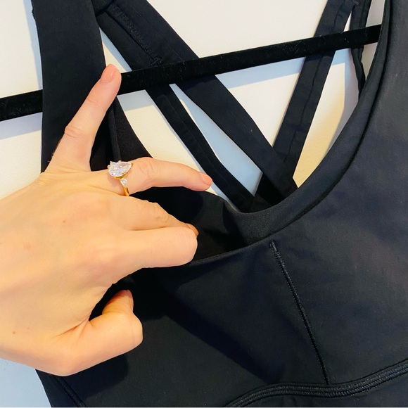 Lululemon Stash N’ Run Bra in Black, Size 12 - Picture 3 of 7